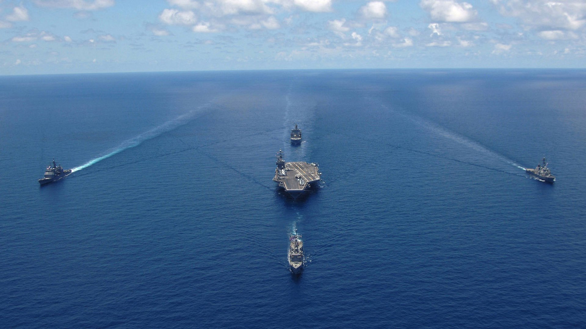 自由式滑雪选手动作难度不断升级，自由式滑雪雪上技巧被列为比赛项目